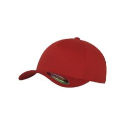 Czapka Z 5 Panelami Unisex. Czerwone czapki z daszkiem FLEXFIT, bez wzorów, z elastanu. Za 79.99 zł.