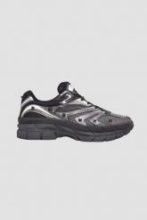 VALENTINO GARAVANI Czarne sneakersy LOW-TOP. Czarne buty sportowe casual Valentino Garavani, bez wzorów, bez zapięcia. W wyprzedaży za 2,699.99 zł.