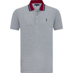 Koszulka polo w kolorze szarym. Szare koszulki polo sportowe marki Sir Raymond Taylor, bez wzorów, z bawełny, bez kołnierzyka, bez ramiączek. W wyprzedaży za 107.95 zł.