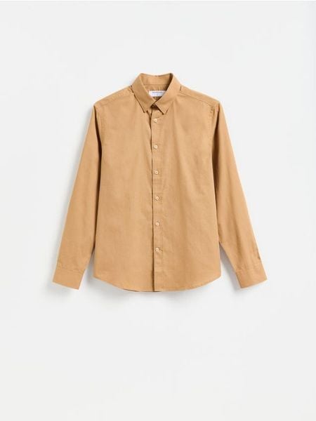 Koszula slim z bawełny merceryzowanej - brązowy. Brązowe koszule Reserved, l, bez wzorów, z bawełny, bez kołnierzyka, bez ramiączek. Za 129.99 zł.