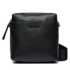 Saszetka Calvin Klein. Czarne saszetki i nerki CALVIN KLEIN, bez wzorów. Za 179.99 zł.