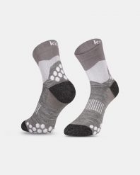 Uniseksowe skarpety outdoorowe Kilpi PRO-U. Białe skarpety Kilpi, bez wzorów, z materiału. Za 70.90 zł.