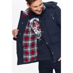 KURTKA MĘSKA ZIMOWA Z PRZESZYCIAMI. Kurtki TOP SECRET, na lato, l, bez wzorów. W wyprzedaży za 119.99 zł.