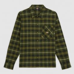 Koszula Dickies Forest Check Cypress. Zielone koszule Dickies, m, bez wzorów, bez kołnierzyka, bez ramiączek. W wyprzedaży za 251.80 zł.