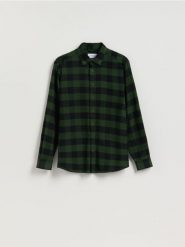 Koszula regular fit w kratę - zielony. Zielone koszule Reserved, l, bez wzorów, z bawełny, bez kołnierzyka, bez ramiączek. Za 99.99 zł.