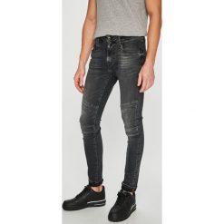 Guess Jeans - Jeansy Jay. Jeansy marki Guess Jeans. W wyprzedaży za 429.90 zł.