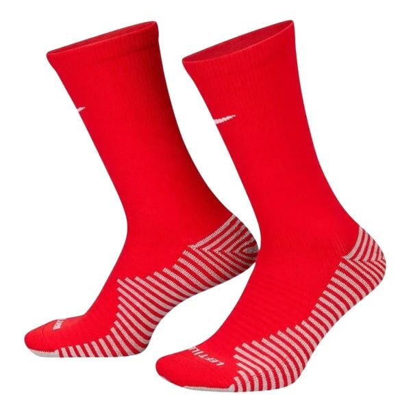 Skarpety Treningowe Nike DRI-FIT Strike. Czerwone skarpety Nike, bez wzorów, z bawełny. Za 76.45 zł.