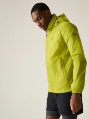 Regatta Kurtka przeciwdeszczowa "Lyle IV" w kolorze zielonym rozmiar: XL. Zielone kurtki outdoor i hardshell Regatta, m, bez wzorów, z materiału, bez kaptura. Za 136.78 zł.