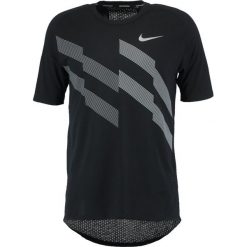 Nike Performance BREATHE SEASONAL Tshirt z nadrukiem black. T-shirty sportowe marki Nike Performance. W wyprzedaży za 159.20 zł.