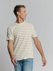 No Excess Koszulka w kolorze beżowym rozmiar: M. Brązowe bezrękawniki No Excess, m, bez wzorów, z bawełny, bez kołnierzyka, bez ramiączek. Za 82.64 zł.