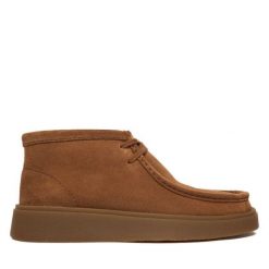 Trzewiki Clarks. Brązowe botki sznurowane Clarks, bez wzorów, bez obcasa, bez zapięcia. Za 609.99 zł.