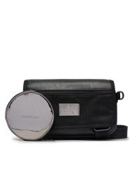 Calvin Klein Jeans Saszetka Tagged Flap Camera Bag22 K50K511386 Czarny. Czarne saszetki i nerki Calvin Klein Jeans, bez wzorów, z jeansu. Za 339.99 zł.