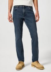 WRANGLER GREENSBORO MĘSKIE SPODNIE JEANSOWE JEANSY DŻINSY STORMY WASH 112357413 W15Q017437. Jeansy Wrangler, l. Za 219.99 zł.