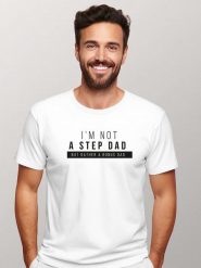 WOOOP Koszulka "I'm not a step dad, but rather a bonus dad" w kolorze białym rozmiar: XL. Białe bezrękawniki Wooop, m, bez wzorów, z bawełny, bez kołnierzyka, bez ramiączek. Za 56.99 zł.