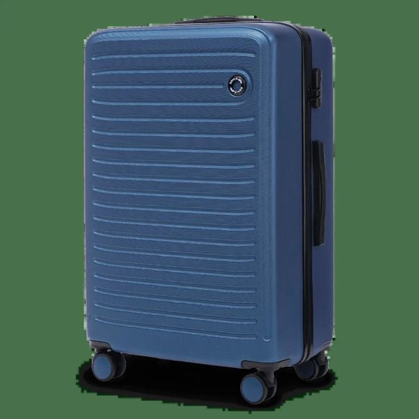 Walizka DUŻA Wings ABS+ COOT 28" Middle Blue. Niebieskie walizki Wings, bez wzorów, z materiału, duże. Za 209.30 zł.