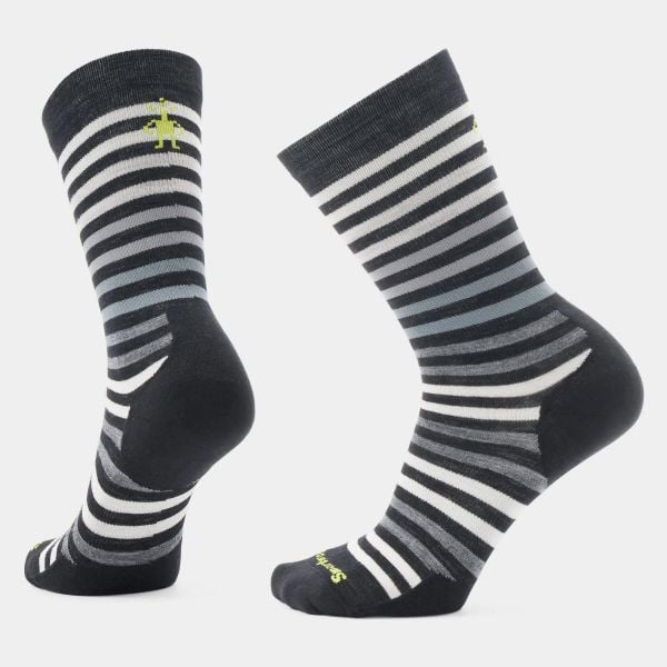 Skarpetki Smartwool Spruce Street Crew. Czarne skarpety Smartwool, bez wzorów, z elastanu. Za 107.65 zł.
