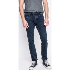Wrangler - Jeansy. Jeansy marki Wrangler. W wyprzedaży za 179.90 zł.