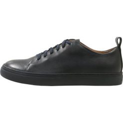 Tiger of Sweden BRUKARE Sneakersy niskie light ink. Buty sportowe casual marki Tiger of Sweden. Za 839.00 zł.