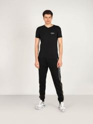 Iceberg T-shirt | ICE1UTS02 | Mężczyzna | Czarny. Czarne t-shirty ICEBERG, m, bez wzorów, z bawełny, bez kołnierzyka, bez ramiączek. W wyprzedaży za 119.00 zł.