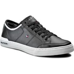 Półbuty TOMMY HILFIGER - Harrington 5A FM0FM00552 Black 990. Eleganckie półbuty marki Tommy Hilfiger. Za 449.00 zł.