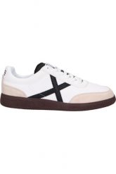 Tenisówki Munich Model Rumba Kolor Biały. Białe trampki munich, bez wzorów, bez zapięcia. Za 365.20 zł.