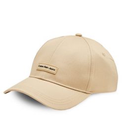 Czapka z daszkiem Calvin Klein Jeans. Brązowe czapki z daszkiem Calvin Klein Jeans, bez wzorów, z jeansu. Za 119.99 zł.