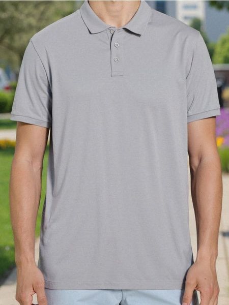 Bawełniana koszulka polo - szary. Szare koszulki polo sportowe Sinsay, l, bez wzorów, z bawełny, bez kołnierzyka, bez ramiączek. Za 22.99 zł.
