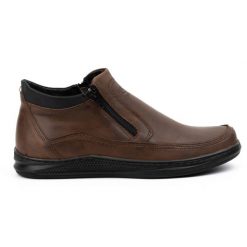 Polbut Buty męskie zimowe K30 ciemny brąz brązowe. Brązowe botki sznurowane na zimę, bez wzorów, ze skóry, bez obcasa, bez zapięcia. Za 367.89 zł.