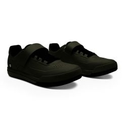 Buty rowerowe MTB męskie Fox Racing Union. Zielone buty turystyczne Fox Racing, bez wzorów, bez zapięcia, rowerowe. Za 709.99 zł.