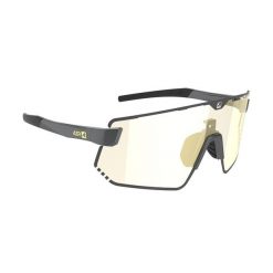 Okulary przeciwsłoneczne z węglowego materiału, z powłoką hydrofobową i fotochro. Czarne okulary przeciwsłoneczne AZR. Za 553.00 zł.