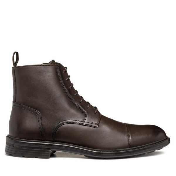 Trzewiki Geox. Brązowe botki sznurowane Geox, bez wzorów, bez obcasa, bez zapięcia. Za 619.99 zł.