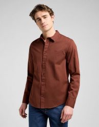 MESKA KOSZULA LEE PATCH SHIRT LUXE BROWN 112370549. Brązowe koszule Lee, s, bez wzorów, bez kołnierzyka, bez ramiączek. Za 169.99 zł.