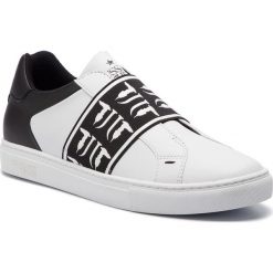 Sneakersy TRUSSARDI JEANS - 77A00141 K308. Białe buty sportowe casual TRUSSARDI JEANS, bez wzorów, z jeansu, bez zapięcia. W wyprzedaży za 319.00 zł.