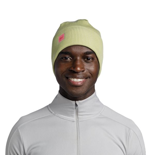 Czapka zimowa Buff Crossknit Beanie - sheen yellow. Żółte bielizna termoaktywna Buff, na zimę, uniwersalny, bez wzorów, z dzianiny, bez ramiączek, do biegania. Za 151.10 zł.