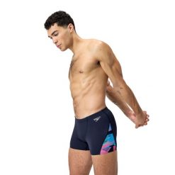 Kąpielówki męskie spodenki kąpielowe Speedo Allover V-Cut. Niebieskie kąpielówki Speedo, m, bez wzorów. Za 209.99 zł.