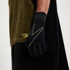 Rękawiczki do wody Speedo OW SWIM GLOVE AU. Czarne rękawiczki Speedo, bez wzorów. Za 172.43 zł.