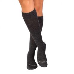 Skarpety uciskowe 3/4 z wełny merynosów w kolorze antracytowym. Czarne skarpety OEM, bez wzorów, z wełny. W wyprzedaży za 92.51 zł.