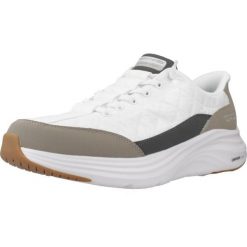 Buty SKECHERS 232619S VAPOR FOAM Biały. Białe buty trekkingowe Skechers, bez wzorów, z syntetyku, bez zapięcia. Za 402.94 zł.