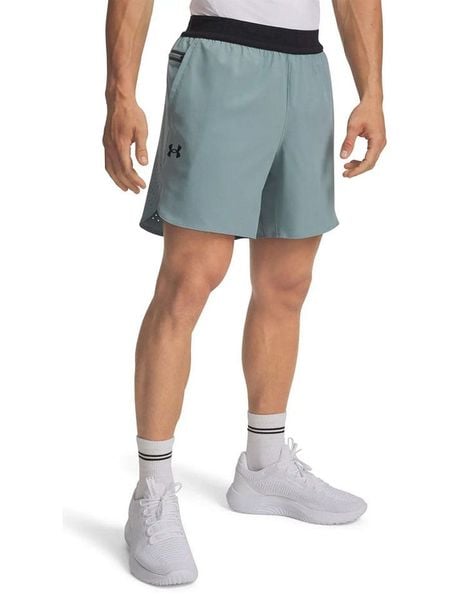 Under Armour Szorty sportowe "Peak" w kolorze turkusowym rozmiar: M. Niebieskie krótkie spodenki sportowe Under Armour, m, bez wzorów, z materiału. Za 144.24 zł.