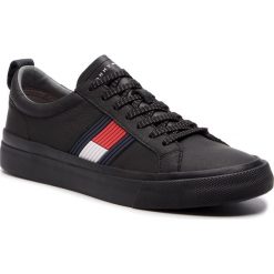 Tenisówki TOMMY HILFIGER - Flag Detail Leather Sneaker FM0FM01712 Black 990. Trampki marki Tommy Hilfiger. Za 449.00 zł.