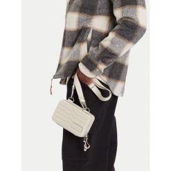 Saszetka Hunter. Białe torby na ramię Hunter, bez wzorów, bez dodatków. Za 169.99 zł.