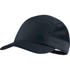 Czapka z daszkiem Fjallraven Abisko Mesh Cap. Niebieskie czapki z daszkiem Fjällräven, bez wzorów, z meshu. Za 135.99 zł.