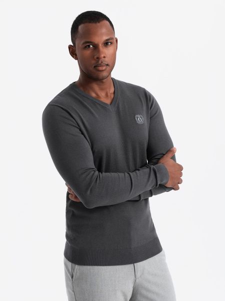 Elegancki sweter męski BASIC V-neck z wiskozą - grafitowy V17 - Rozmiar: L. Szare swetry nierozpinane Ombre Clothing, l, bez wzorów, z wiskozy, bez kołnierzyka, bez ramiączek. W wyprzedaży za 89.99 zł.