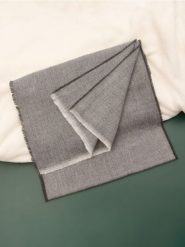 Szalik - szary. Szare szaliki Sinsay, bez wzorów, z materiału. Za 19.99 zł.