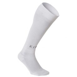Skarpety do piłki nożnej Kipsta Essentiel. Białe skarpety KIPSTA, bez wzorów, z elastanu. Za 15.99 zł.