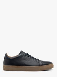 Granatowe buty typu trampki DANIEL. Niebieskie trampki Ryłko, m, bez wzorów, bez zapięcia. Za 449.99 zł.