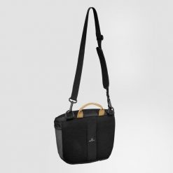 Torba na aparat fotograficzny Forclaz Travel. Brązowe torby na ramię FORCLAZ, bez wzorów, na ramię, duże, bez dodatków. Za 59.99 zł.