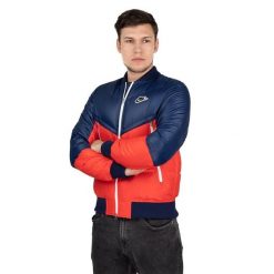 Kurtka Sportowa Męska Nike. Czerwone kurtki przejściowe Nike, m, bez wzorów, bez kaptura, na fitness i siłownię. Za 363.40 zł.