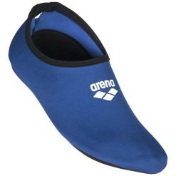 Skarpety Buty Do Wody Arena Pool Grip Socks Junior. Niebieskie skarpety Arena, bez wzorów. Za 73.99 zł.