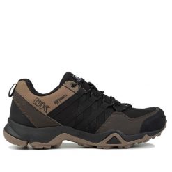 Buty męskie sportowe trekingowe DK SWAT. Brązowe buty sportowe casual DK, bez wzorów, bez zapięcia. W wyprzedaży za 159.00 zł.